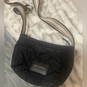 MARC JACOBS Crossbody. Quilted